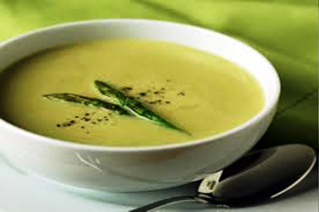 18. Crema de esparragos
